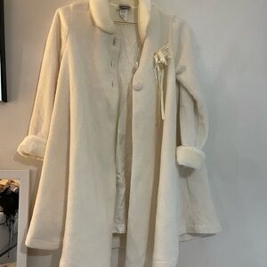 Elegant Cream Women's Coat